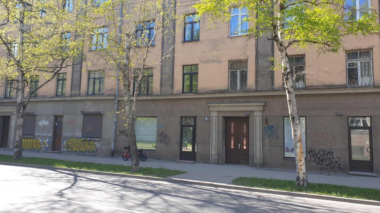 Camellia Studio Apartment & Parking Riga Eksteriør billede